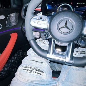 Meet your Posher, Hype beast